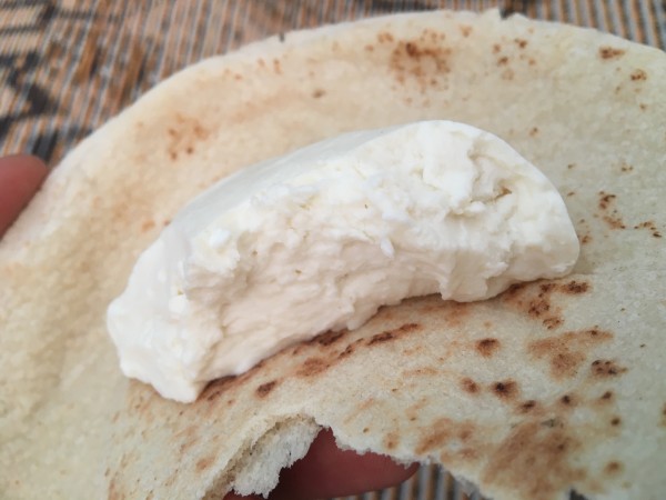 https://mkt.visitajordania.com/jordania/public/img-blog/2017/04/sheepcheese-e1493051840568.jpg