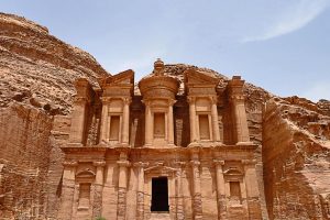 https://mkt.visitajordania.com/jordania/public/img-blog/2018/09/PETRA-BLOG-06-300x200.jpg