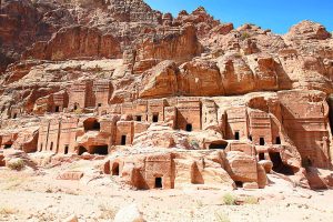 https://mkt.visitajordania.com/jordania/public/img-blog/2018/09/PETRA-BLOG-07-300x200.jpg