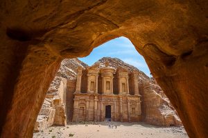 https://mkt.visitajordania.com/jordania/public/img-blog/2018/09/PETRA-BLOG-15-300x200.jpg