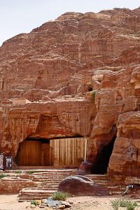 https://mkt.visitajordania.com/jordania/public/img-blog/2018/09/PETRA-BLOG-17-200x300.jpg