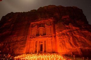 https://mkt.visitajordania.com/jordania/public/img-blog/2018/12/Copia-de-Main-Petra-300x200.jpg
