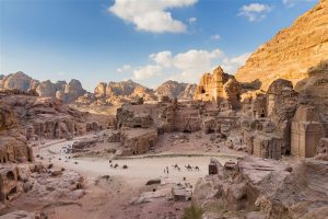 https://mkt.visitajordania.com/jordania/public/img-blog/2018/12/petra-jordan-bdef79c13c3c-2-300x200.jpg