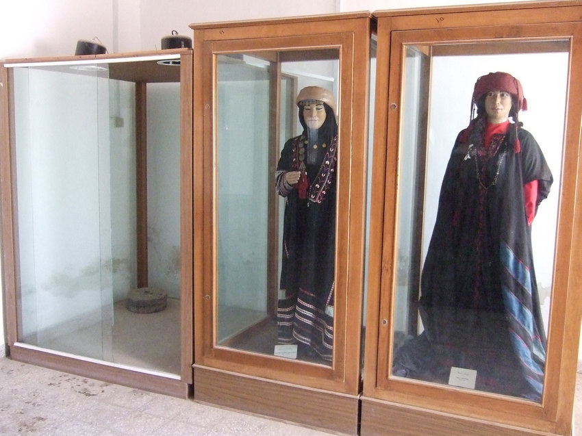 https://mkt.visitajordania.com/jordania/public/img-blog/2019/04/Madaba-Archaeological-and-Folklore-Museum-Madaba-Jordan-Photograph-by-Jennie-Ebeling.jpg