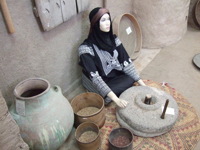 https://mkt.visitajordania.com/jordania/public/img-blog/2019/04/National-Heritage-Museum-at-the-University-of-Jordan-Amman-Jordan-Photograph-by-Jennie.jpg