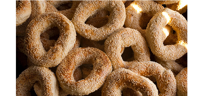 https://mkt.visitajordania.com/jordania/public/img-blog/2019/12/06-montreal-bagels-canada-600.jpg