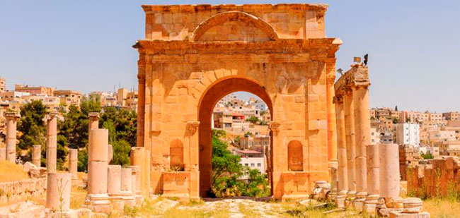 https://mkt.visitajordania.com/jordania/public/img-blog/2020/01/gerasa-02.jpg