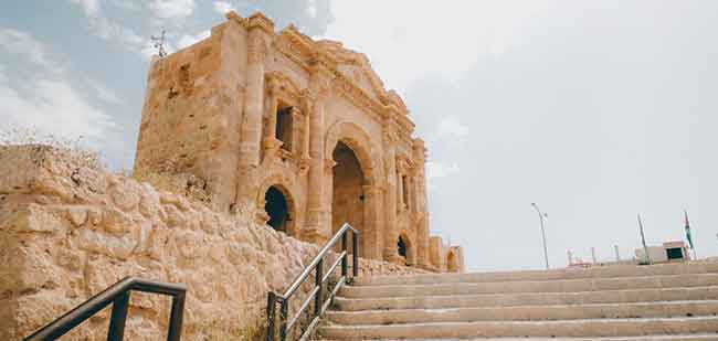 https://mkt.visitajordania.com/jordania/public/img-blog/2020/03/jerash-01.jpg
