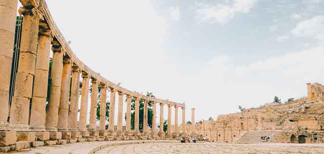 https://mkt.visitajordania.com/jordania/public/img-blog/2020/03/jerash-02.jpg