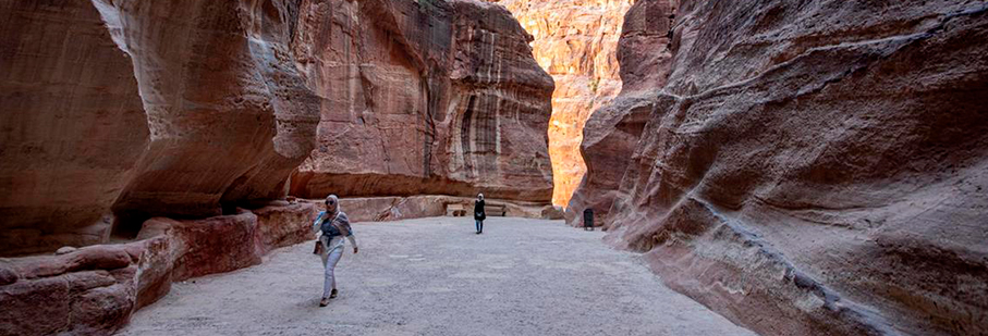https://mkt.visitajordania.com/jordania/public/img-blog/2020/07/10-INT-Jordanos-regresan.jpg