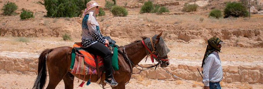 https://mkt.visitajordania.com/jordania/public/img-blog/2020/07/6-INT-Jordanos-regresan.jpg