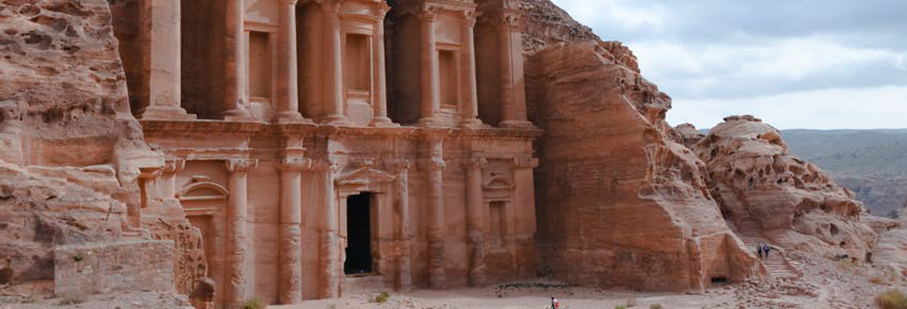 https://mkt.visitajordania.com/jordania/public/img-blog/2020/10/3-int-viaja-en-el-tiempo.jpg