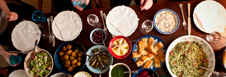 https://mkt.visitajordania.com/jordania/public/img-blog/2020/10/portada_comida-callejera-jordana-1.jpg