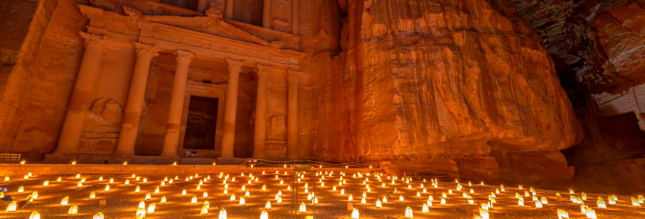 https://mkt.visitajordania.com/jordania/public/img-blog/2021/04/5-guia-petra.jpg