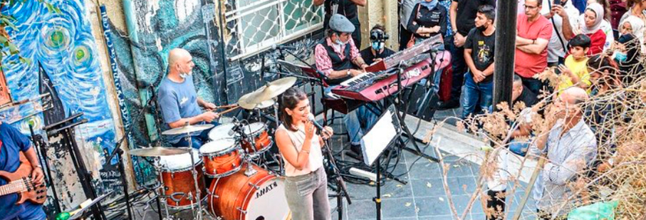https://mkt.visitajordania.com/jordania/public/img-blog/2021/10/2—festival-jazz-amman.jpg
