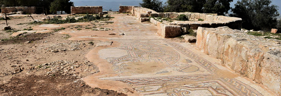 https://mkt.visitajordania.com/jordania/public/img-blog/2021/12/1-interior_tel-mar-elias.jpg