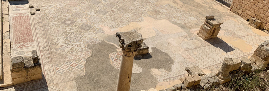 https://mkt.visitajordania.com/jordania/public/img-blog/2021/12/2-interior_tel-mar-elias.jpg