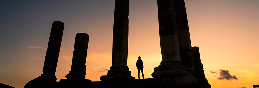 https://mkt.visitajordania.com/jordania/public/img-blog/2022/05/5-citadel-amman-jordania.jpg