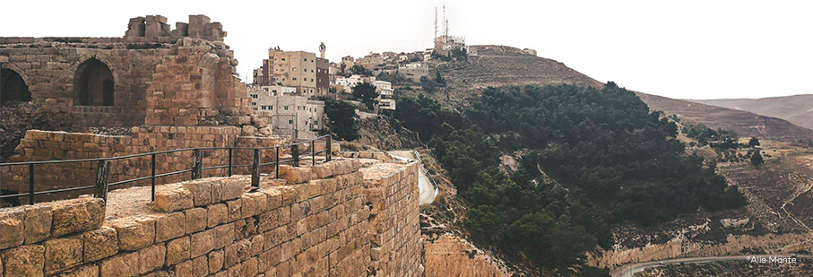 https://mkt.visitajordania.com/jordania/public/img-blog/2022/10/3-guia-para-visitar-el-castillo-de-kerak.jpg