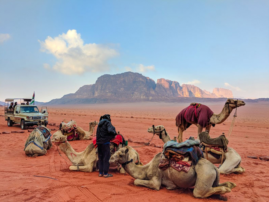 https://mkt.visitajordania.com/jordania/storage/app/public/images/64d3d8c5cb8bf_8-wadi-rum-el-desierto-del-valle-de-la-luna.jpg