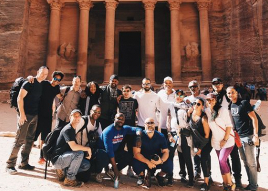 https://mkt.visitajordania.com/jordania/storage/app/public/images/64dbb493c53ad_5-celebridades-en-jordania.jpg