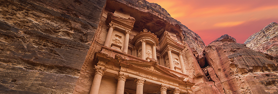 https://mkt.visitajordania.com/jordania/storage/app/public/images/64dd4bfda7fc7_portada-que-ver-en-petra.jpg
