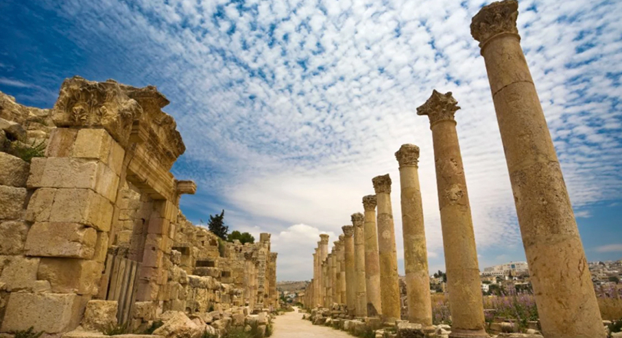 https://mkt.visitajordania.com/jordania/storage/app/public/images/6647e3f4b7ac1.jpg